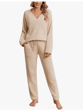 NWT Snuggle Sac 2 Piece Women’s Lounge Set Pajamas Beige